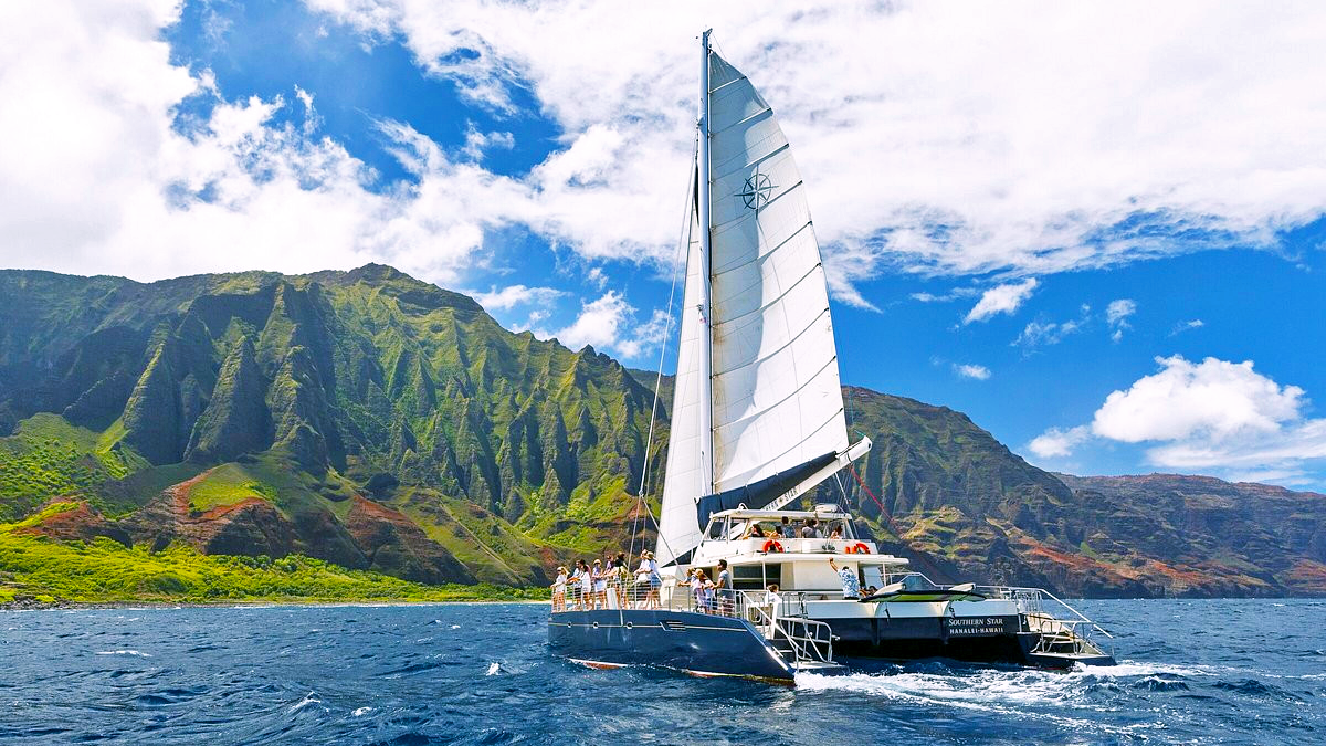 Na Pali Coast Catamaran Ride